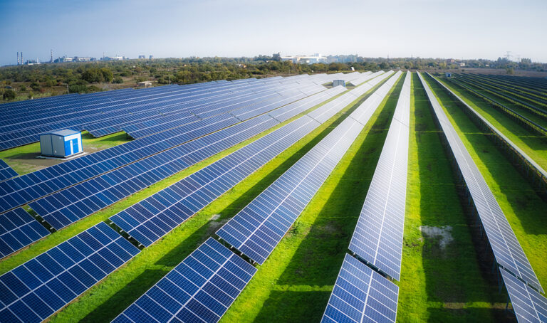 Vertrieb im Umbruch: Eine Herausforderung für Stadtwerke shutterstock_Energy_AXXCON_Beitragsbild